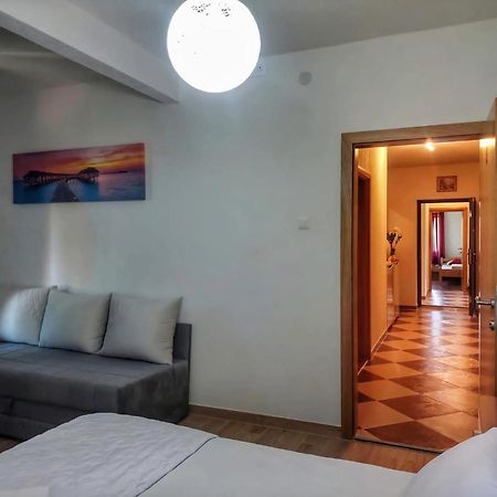 Vacation Home Keskic Velika Gata Εξωτερικό φωτογραφία