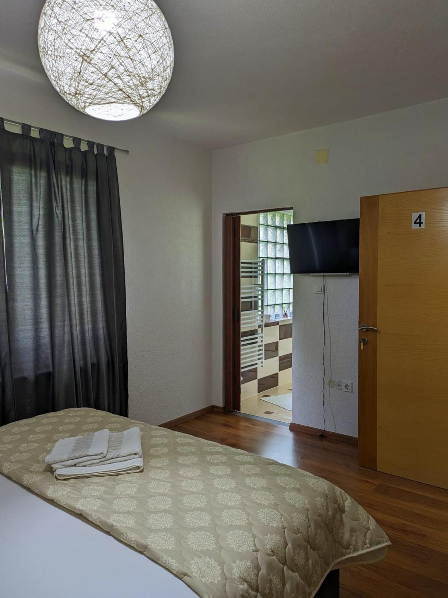 Vacation Home Keskic Velika Gata Εξωτερικό φωτογραφία