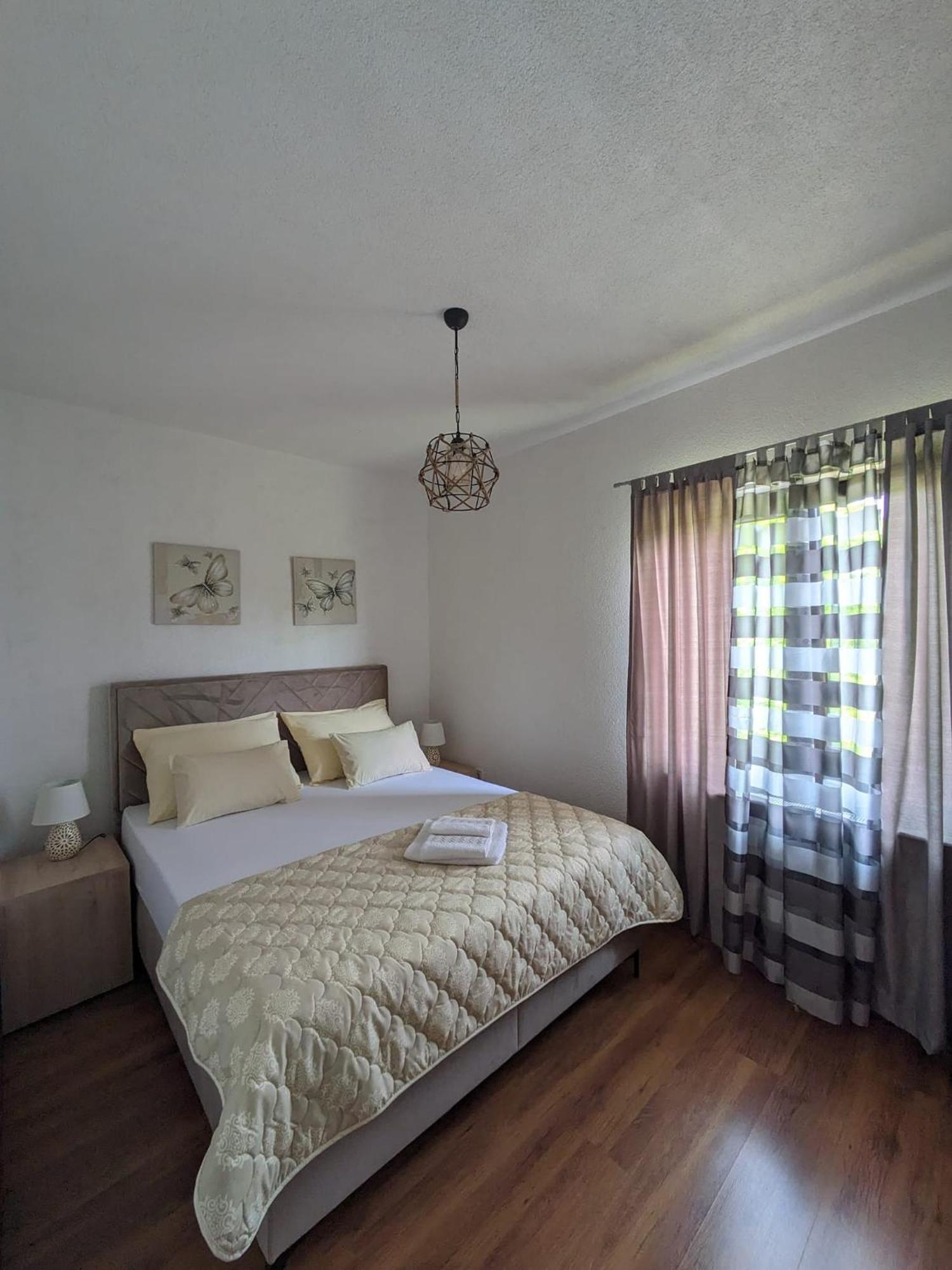 Vacation Home Keskic Velika Gata Εξωτερικό φωτογραφία