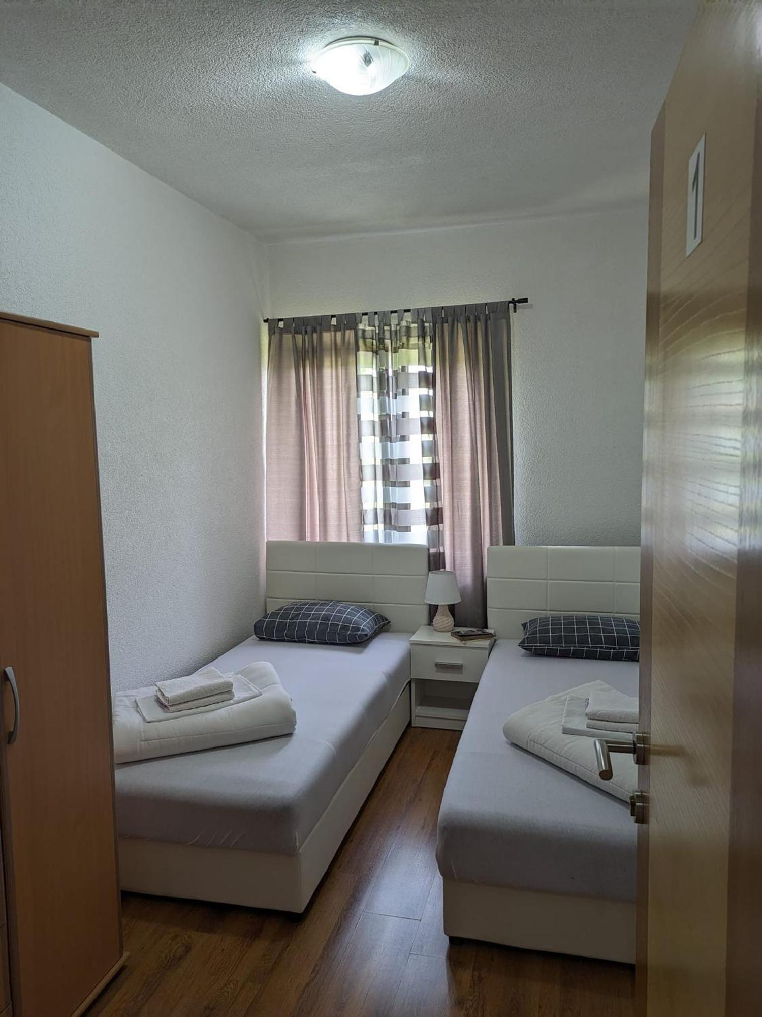 Vacation Home Keskic Velika Gata Εξωτερικό φωτογραφία